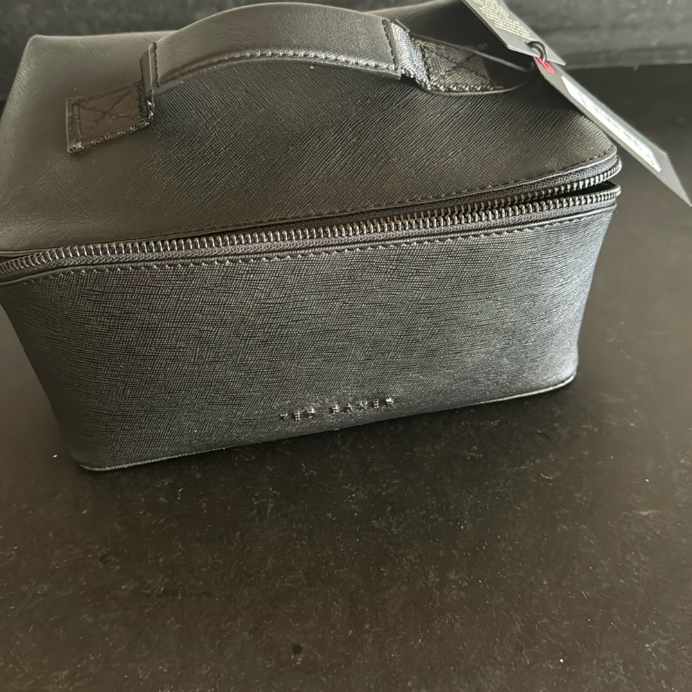 Wash bag brand new